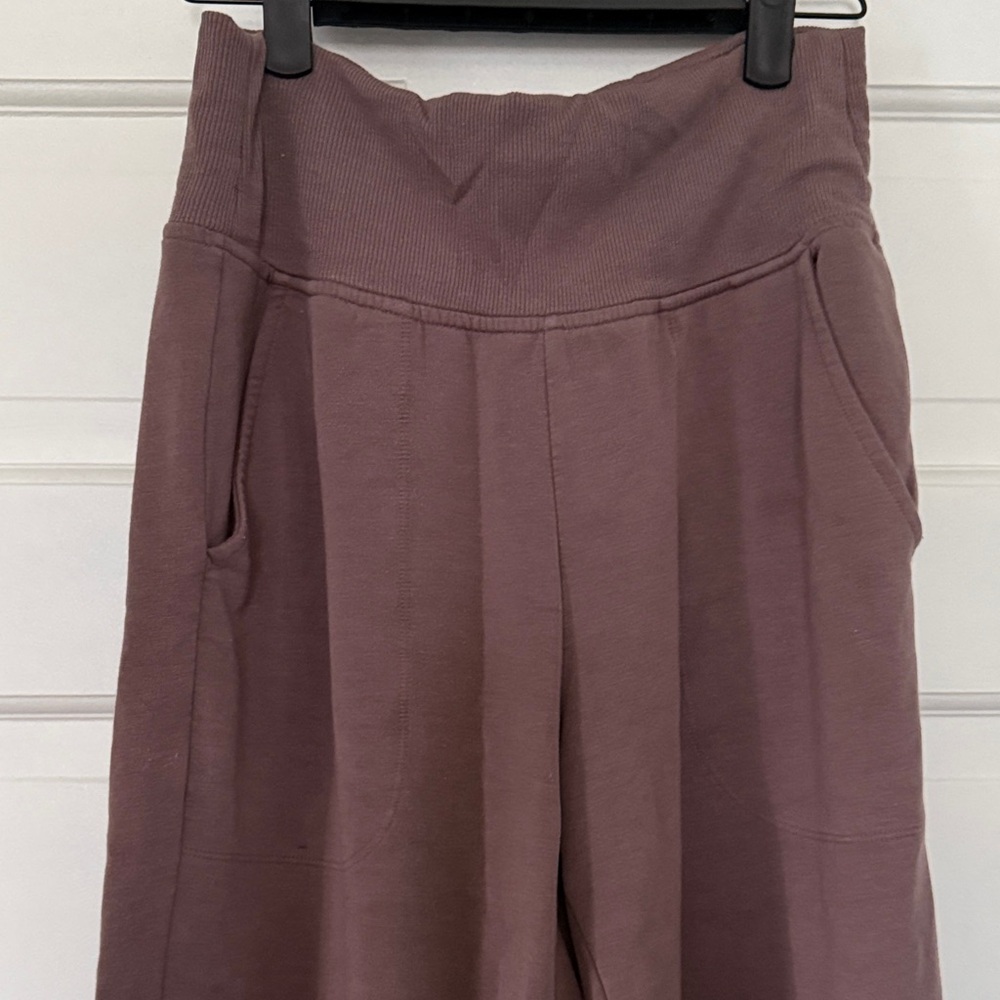 Athleta Coaster Luxe High Rise Jogger in dusty rose - Picture 3 of 11
